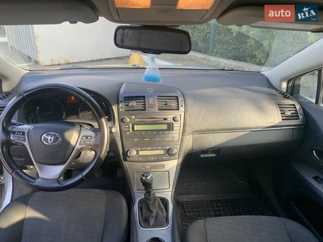 Серый Тойота Авенсис, объемом двигателя 1.8 л и пробегом 275 тыс. км за 7000 $, фото 8 на Automoto.ua