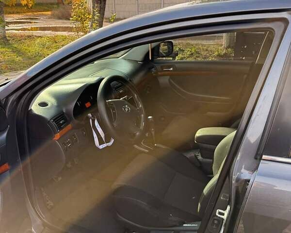 Серый Тойота Авенсис, объемом двигателя 1.8 л и пробегом 260 тыс. км за 6300 $, фото 19 на Automoto.ua