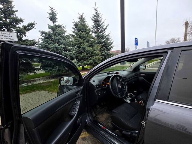 Серый Тойота Авенсис, объемом двигателя 1.8 л и пробегом 240 тыс. км за 8000 $, фото 8 на Automoto.ua