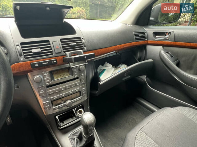 Серый Тойота Авенсис, объемом двигателя 1.8 л и пробегом 225 тыс. км за 7950 $, фото 42 на Automoto.ua