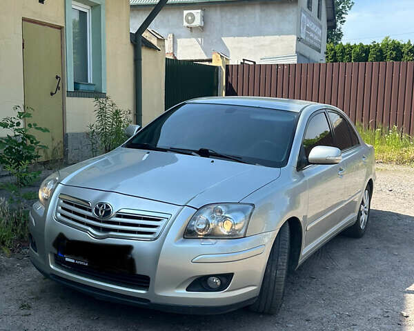 Серый Тойота Авенсис, объемом двигателя 1.79 л и пробегом 256 тыс. км за 7300 $, фото 1 на Automoto.ua