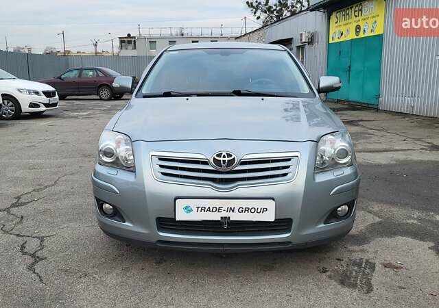 Серый Тойота Авенсис, объемом двигателя 2 л и пробегом 286 тыс. км за 7500 $, фото 9 на Automoto.ua