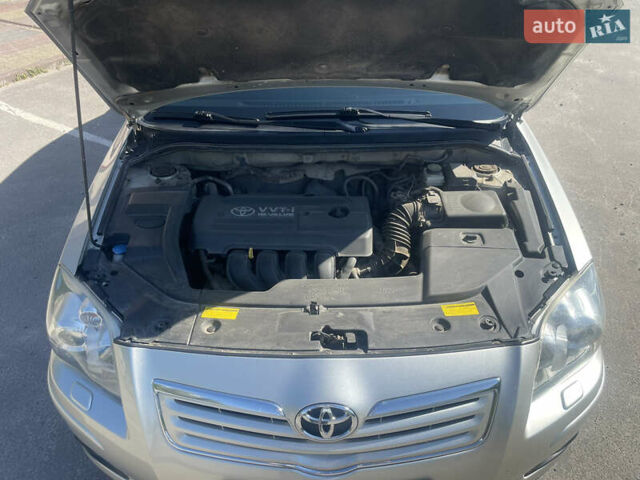 Серый Тойота Авенсис, объемом двигателя 1.8 л и пробегом 254 тыс. км за 7850 $, фото 16 на Automoto.ua
