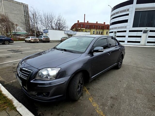 Серый Тойота Авенсис, объемом двигателя 1.8 л и пробегом 240 тыс. км за 8000 $, фото 3 на Automoto.ua
