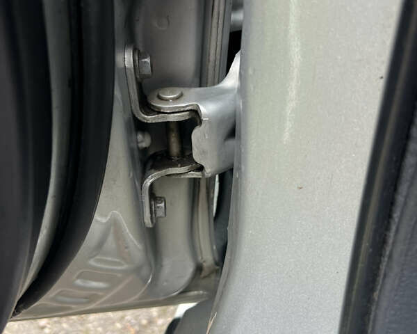 Серый Тойота Авенсис, объемом двигателя 1.8 л и пробегом 225 тыс. км за 7950 $, фото 48 на Automoto.ua