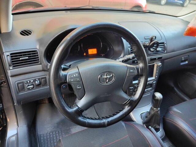 Серый Тойота Авенсис, объемом двигателя 1.8 л и пробегом 191 тыс. км за 7000 $, фото 13 на Automoto.ua