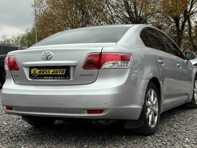 Серый Тойота Авенсис, объемом двигателя 2 л и пробегом 230 тыс. км за 9400 $, фото 5 на Automoto.ua