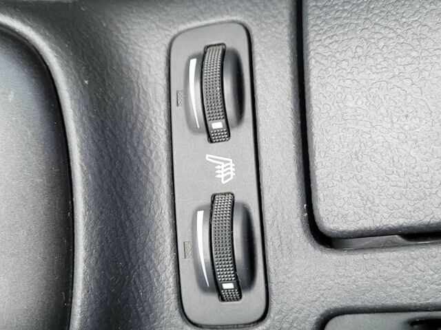 Сірий Тойота Авенсіс, об'ємом двигуна 2 л та пробігом 286 тис. км за 7500 $, фото 7 на Automoto.ua