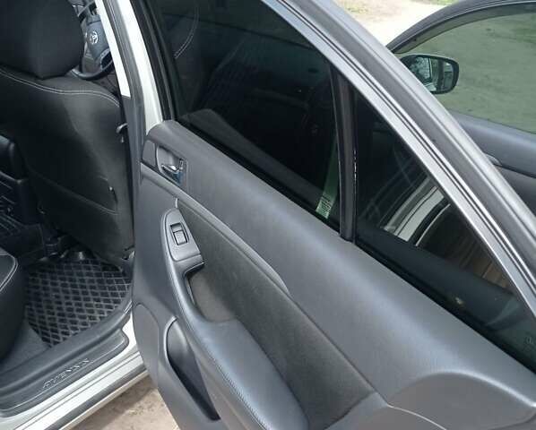 Серый Тойота Авенсис, объемом двигателя 1.8 л и пробегом 180 тыс. км за 7770 $, фото 13 на Automoto.ua