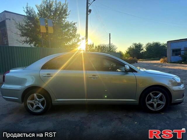 Серый Тойота Авенсис, объемом двигателя 1.8 л и пробегом 170 тыс. км за 6500 $, фото 3 на Automoto.ua