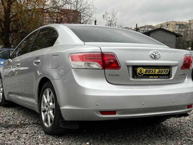 Серый Тойота Авенсис, объемом двигателя 2 л и пробегом 230 тыс. км за 9400 $, фото 3 на Automoto.ua