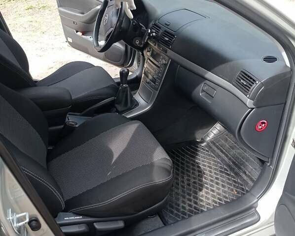 Серый Тойота Авенсис, объемом двигателя 1.8 л и пробегом 180 тыс. км за 7770 $, фото 16 на Automoto.ua