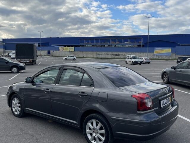 Серый Тойота Авенсис, объемом двигателя 1.8 л и пробегом 206 тыс. км за 5999 $, фото 2 на Automoto.ua