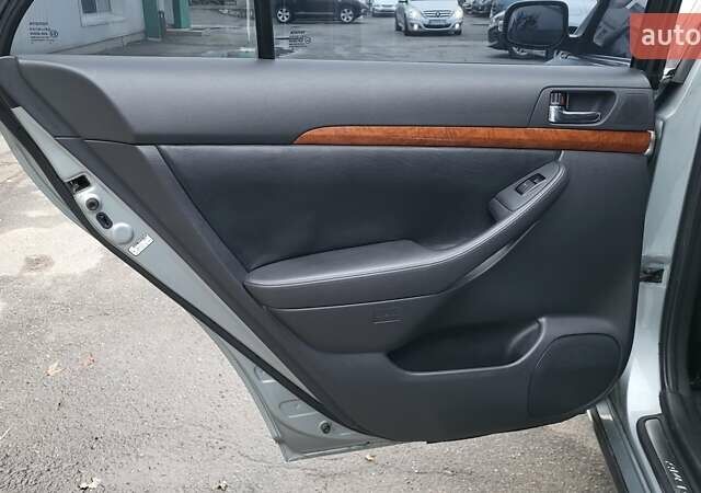 Серый Тойота Авенсис, объемом двигателя 2 л и пробегом 286 тыс. км за 7500 $, фото 26 на Automoto.ua