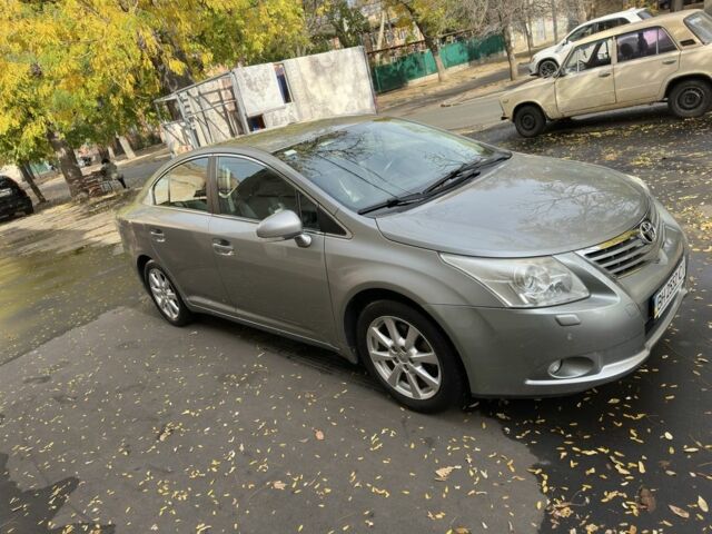 Серый Тойота Авенсис, объемом двигателя 2 л и пробегом 124 тыс. км за 10400 $, фото 2 на Automoto.ua