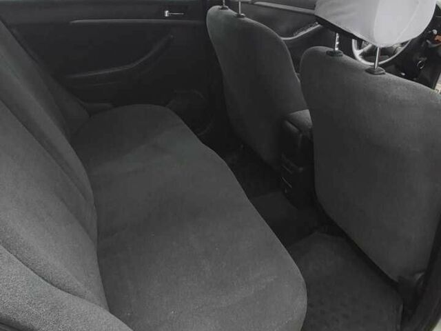 Серый Тойота Авенсис, объемом двигателя 0 л и пробегом 835 тыс. км за 4496 $, фото 5 на Automoto.ua