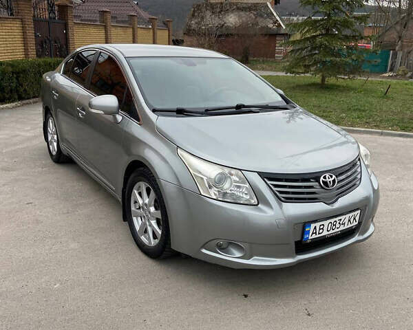 Сірий Тойота Авенсіс, об'ємом двигуна 1.99 л та пробігом 265 тис. км за 9600 $, фото 3 на Automoto.ua