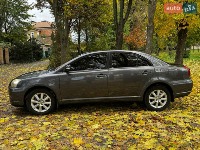 Серый Тойота Авенсис, объемом двигателя 2 л и пробегом 127 тыс. км за 7490 $, фото 10 на Automoto.ua