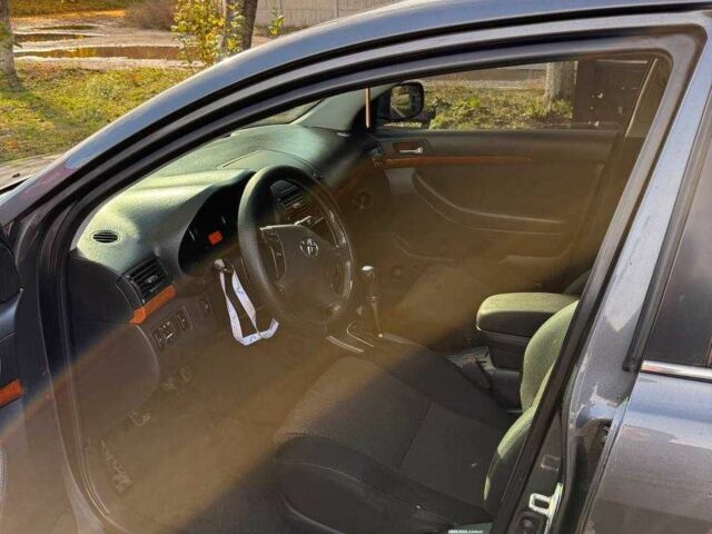 Серый Тойота Авенсис, объемом двигателя 1.8 л и пробегом 260 тыс. км за 6500 $, фото 13 на Automoto.ua