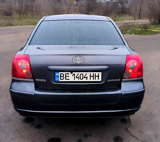 Серый Тойота Авенсис, объемом двигателя 2 л и пробегом 340 тыс. км за 10000 $, фото 8 на Automoto.ua
