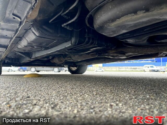 Сірий Тойота Авенсіс, об'ємом двигуна 1.8 л та пробігом 204 тис. км за 6650 $, фото 7 на Automoto.ua