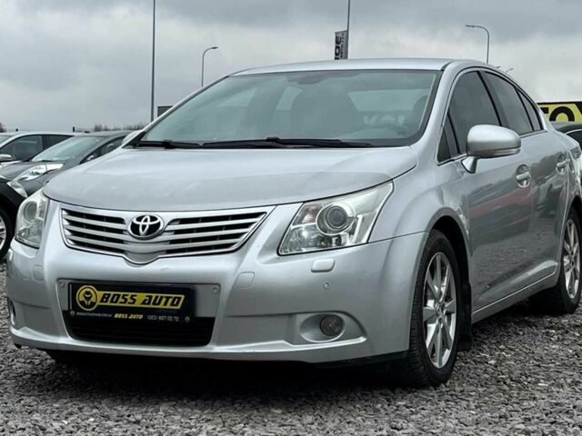 Серый Тойота Авенсис, объемом двигателя 2 л и пробегом 230 тыс. км за 9400 $, фото 2 на Automoto.ua