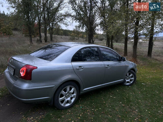 Серый Тойота Авенсис, объемом двигателя 2 л и пробегом 358 тыс. км за 7399 $, фото 4 на Automoto.ua