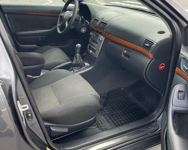 Серый Тойота Авенсис, объемом двигателя 1.8 л и пробегом 204 тыс. км за 6650 $, фото 13 на Automoto.ua