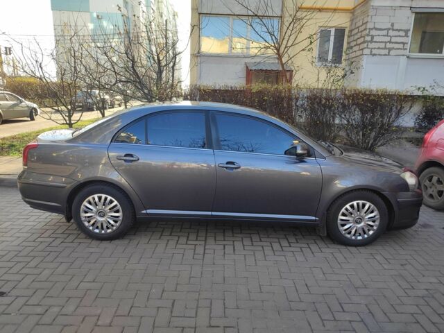 Серый Тойота Авенсис, объемом двигателя 1.8 л и пробегом 191 тыс. км за 7000 $, фото 2 на Automoto.ua