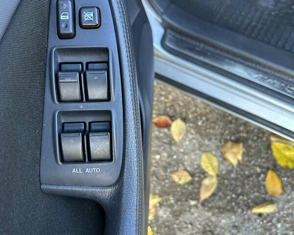 Серый Тойота Авенсис, объемом двигателя 2 л и пробегом 153 тыс. км за 8499 $, фото 19 на Automoto.ua