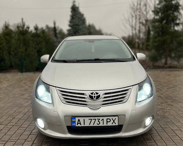 Серый Тойота Авенсис, объемом двигателя 1.99 л и пробегом 243 тыс. км за 7900 $, фото 1 на Automoto.ua