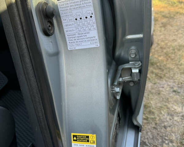 Серый Тойота Авенсис, объемом двигателя 1.79 л и пробегом 225 тыс. км за 7500 $, фото 13 на Automoto.ua