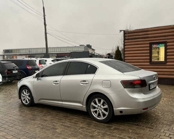 Серый Тойота Авенсис, объемом двигателя 1.99 л и пробегом 243 тыс. км за 7900 $, фото 4 на Automoto.ua