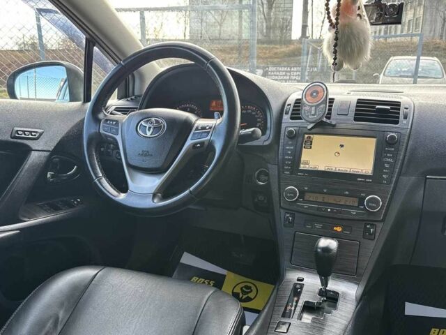Серый Тойота Авенсис, объемом двигателя 2.2 л и пробегом 340 тыс. км за 9400 $, фото 18 на Automoto.ua