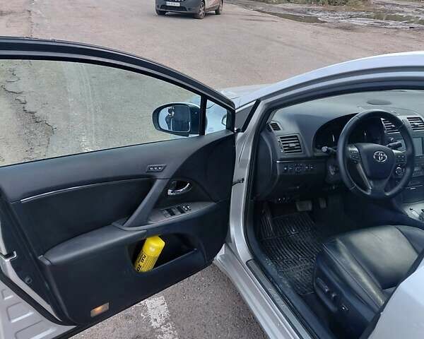 Сірий Тойота Авенсіс, об'ємом двигуна 2.23 л та пробігом 190 тис. км за 9999 $, фото 3 на Automoto.ua