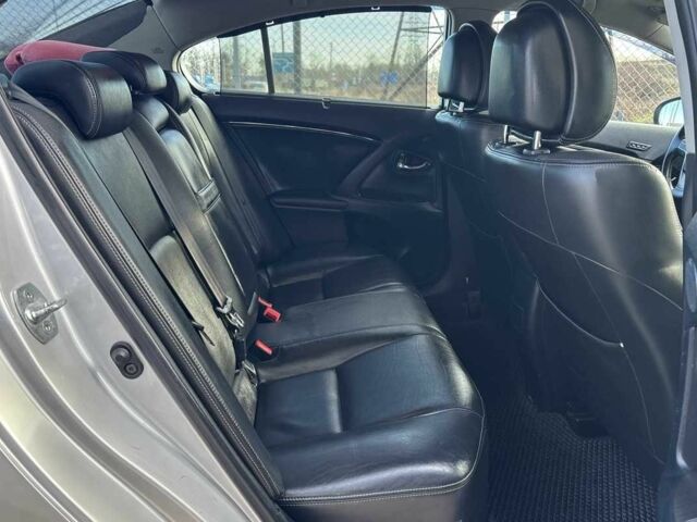 Серый Тойота Авенсис, объемом двигателя 2.2 л и пробегом 340 тыс. км за 9400 $, фото 19 на Automoto.ua