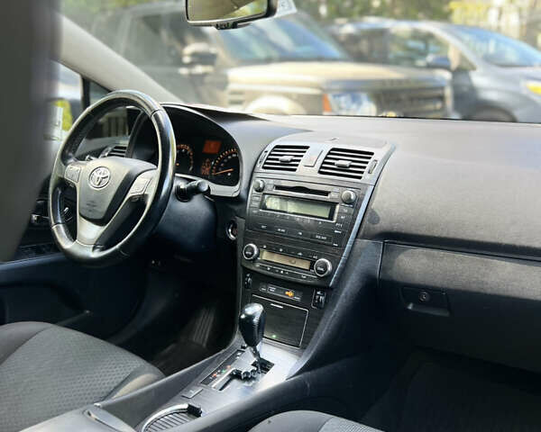 Сірий Тойота Авенсіс, об'ємом двигуна 1.99 л та пробігом 206 тис. км за 9800 $, фото 17 на Automoto.ua