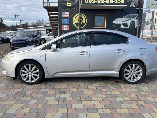 Серый Тойота Авенсис, объемом двигателя 2.2 л и пробегом 340 тыс. км за 9400 $, фото 3 на Automoto.ua