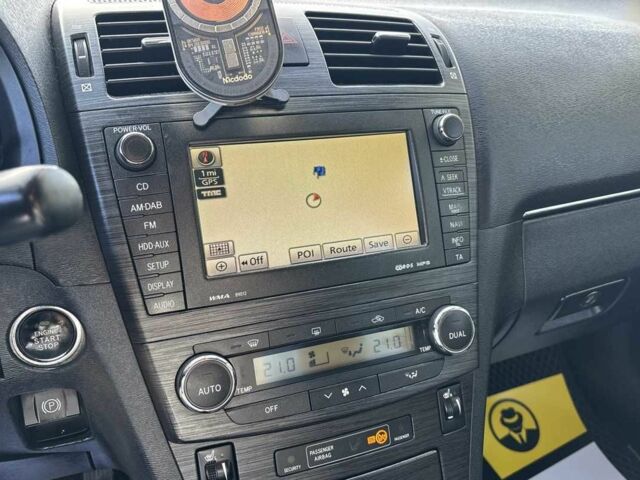 Серый Тойота Авенсис, объемом двигателя 2.2 л и пробегом 340 тыс. км за 9400 $, фото 13 на Automoto.ua