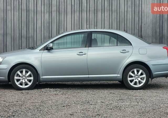 Серый Тойота Авенсис, объемом двигателя 1.79 л и пробегом 182 тыс. км за 8000 $, фото 7 на Automoto.ua