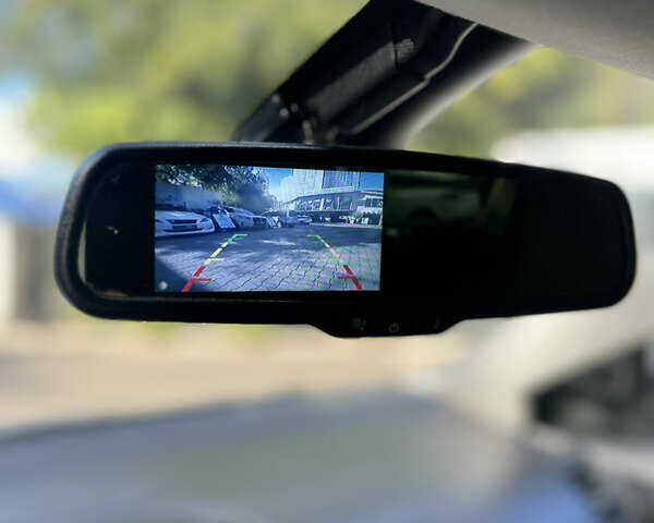 Серый Тойота Авенсис, объемом двигателя 1.99 л и пробегом 206 тыс. км за 10600 $, фото 13 на Automoto.ua