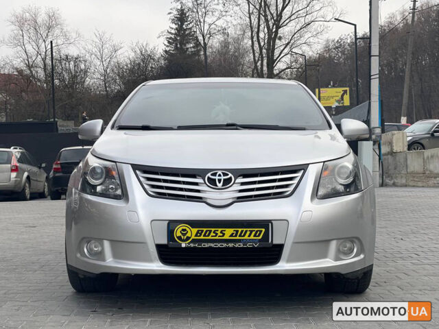 Серый Тойота Авенсис, объемом двигателя 2 л и пробегом 267 тыс. км за 8500 $, фото 1 на Automoto.ua