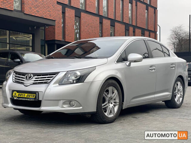 Серый Тойота Авенсис, объемом двигателя 2 л и пробегом 267 тыс. км за 8500 $, фото 2 на Automoto.ua