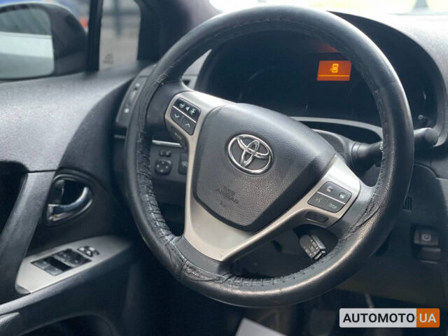 Серый Тойота Авенсис, объемом двигателя 2 л и пробегом 267 тыс. км за 8500 $, фото 14 на Automoto.ua