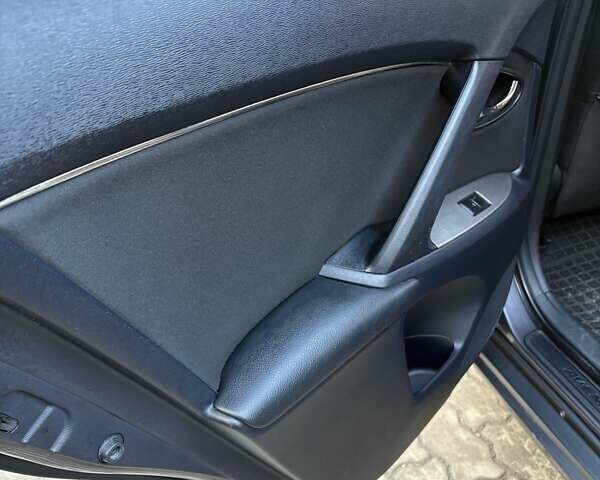 Серый Тойота Авенсис, объемом двигателя 1.8 л и пробегом 283 тыс. км за 8250 $, фото 19 на Automoto.ua