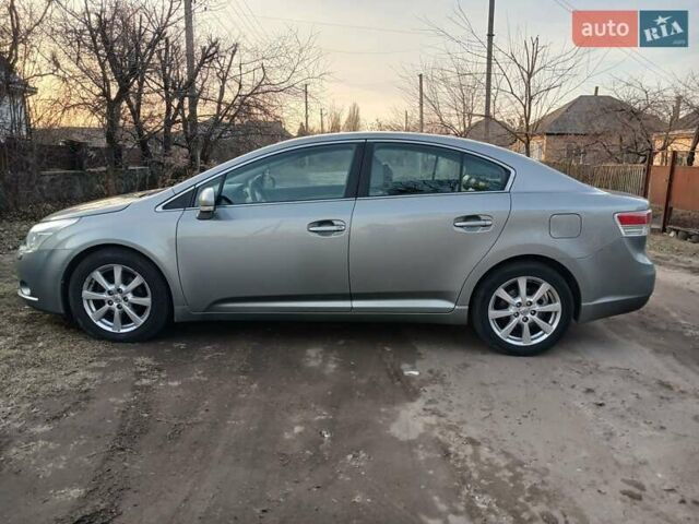 Серый Тойота Авенсис, объемом двигателя 2 л и пробегом 270 тыс. км за 8100 $, фото 6 на Automoto.ua