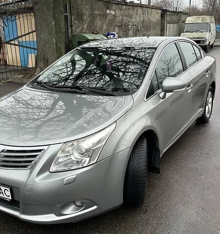 Серый Тойота Авенсис, объемом двигателя 2 л и пробегом 198 тыс. км за 9200 $, фото 4 на Automoto.ua