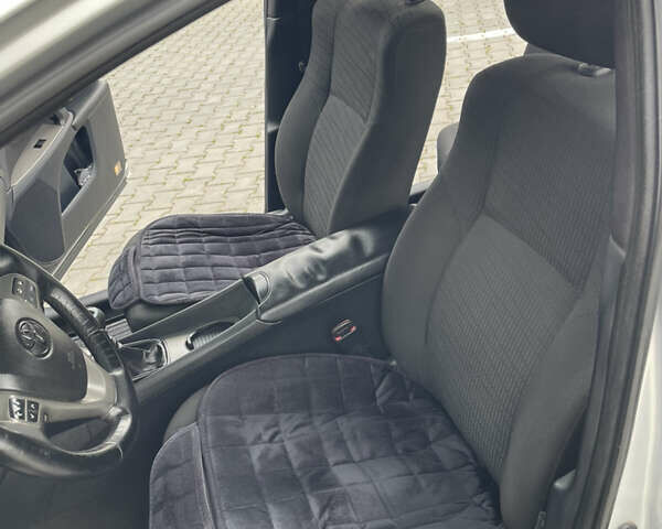 Серый Тойота Авенсис, объемом двигателя 2 л и пробегом 289 тыс. км за 7700 $, фото 20 на Automoto.ua