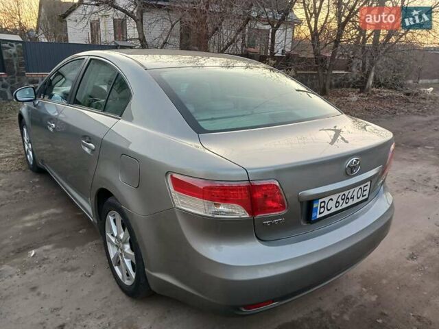 Серый Тойота Авенсис, объемом двигателя 2 л и пробегом 270 тыс. км за 8100 $, фото 5 на Automoto.ua
