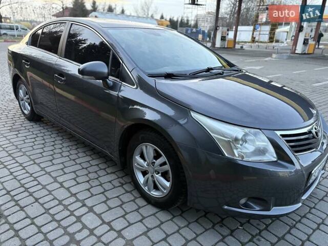 Серый Тойота Авенсис, объемом двигателя 1.8 л и пробегом 283 тыс. км за 8250 $, фото 2 на Automoto.ua